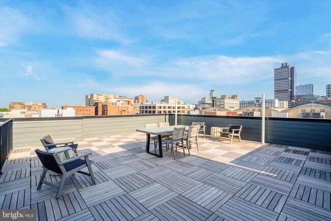 Building Photo - 225 N 12th St