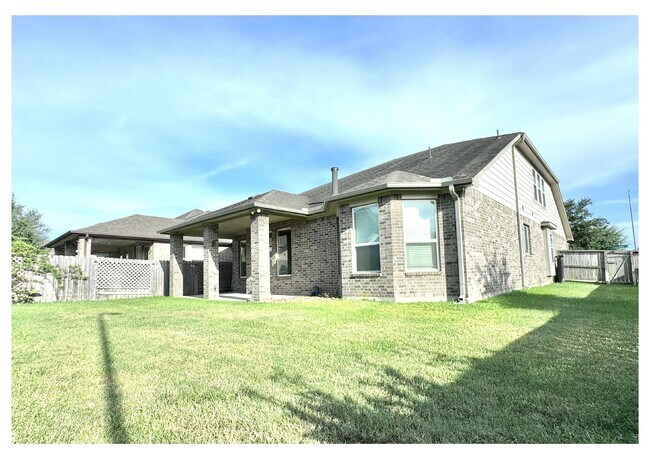 Building Photo - 27034 Triana River Cir
