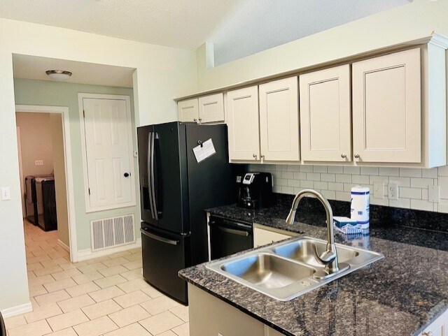 Building Photo - 8271 Branston Dr