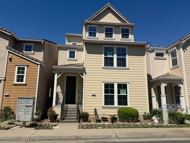 Building Photo - 3122 Mowbray Way