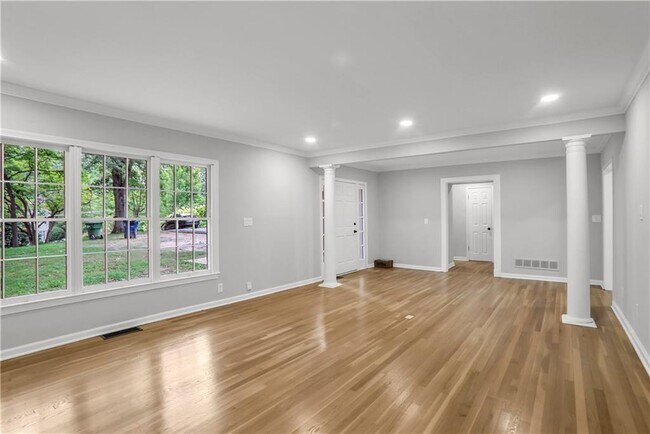 Building Photo - 2925 Arden Rd NW
