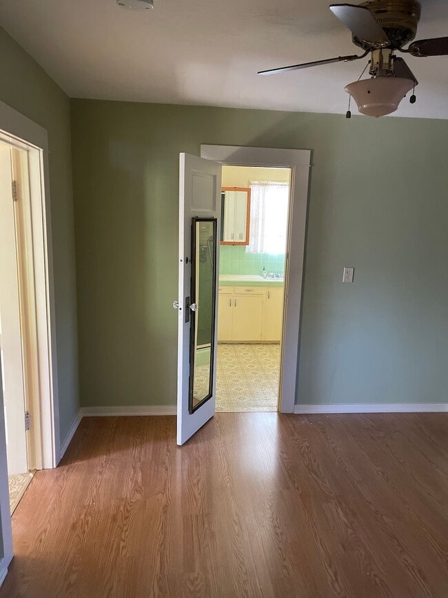 Building Photo - Chula Vista 4.5 Bedrooms and 3 Bathrooms -...