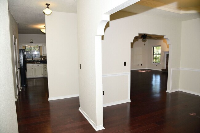 Building Photo - Spacious 4 Bedroom in Southwind at Bluewater Bay!