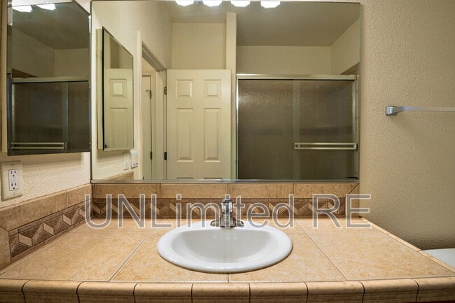 Building Photo - 4926 Mesa Blanca Way