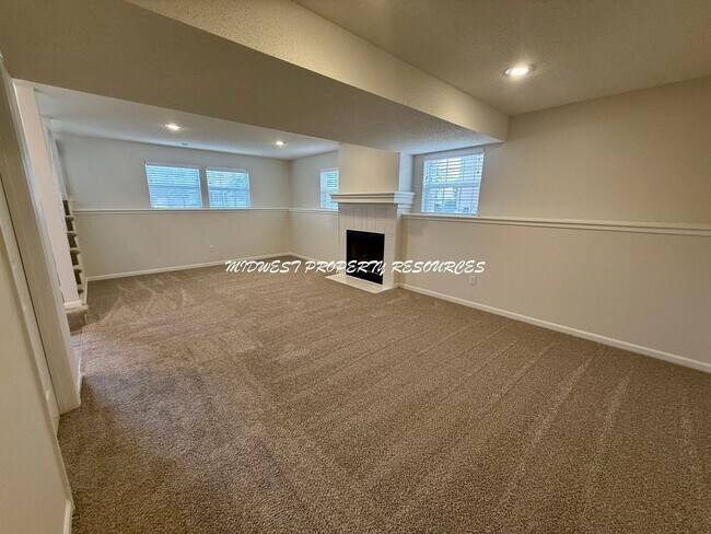 Building Photo - Beautifully Updated 3 Bed, 2 Bath Split-Level Home with Finished Basement