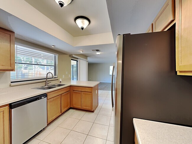 Building Photo - 951 Blueberry Hollow Ct