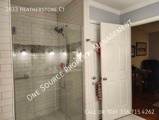 Building Photo - 1033 Heatherstone Ct