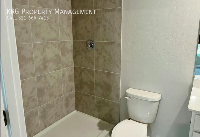 Building Photo - 3020 N Lakewood Rd