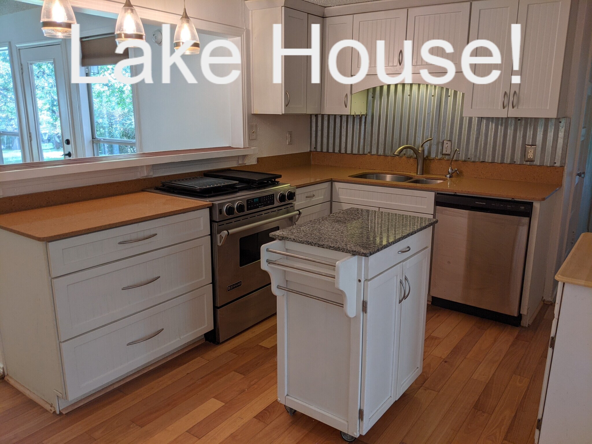 Building Photo - 7472 Love Cir