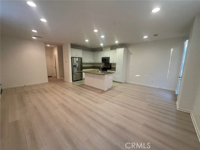 Building Photo - 2904 E Via Fiano