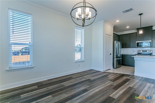 Building Photo - 1304 Long Crk Ln