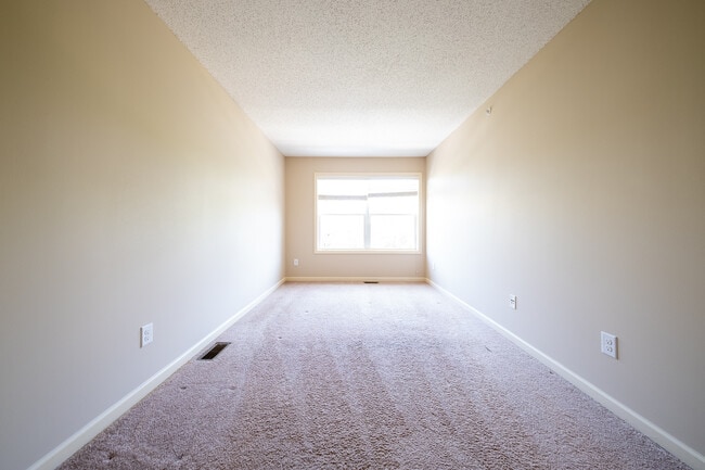 Building Photo - 2113 Cedar Grove Trail