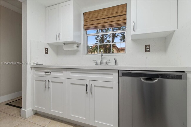 Building Photo - 8600 SW 109th Ave
