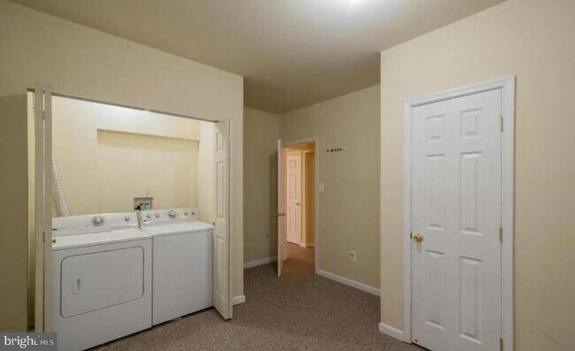 Building Photo - 8103 Pennington Dr