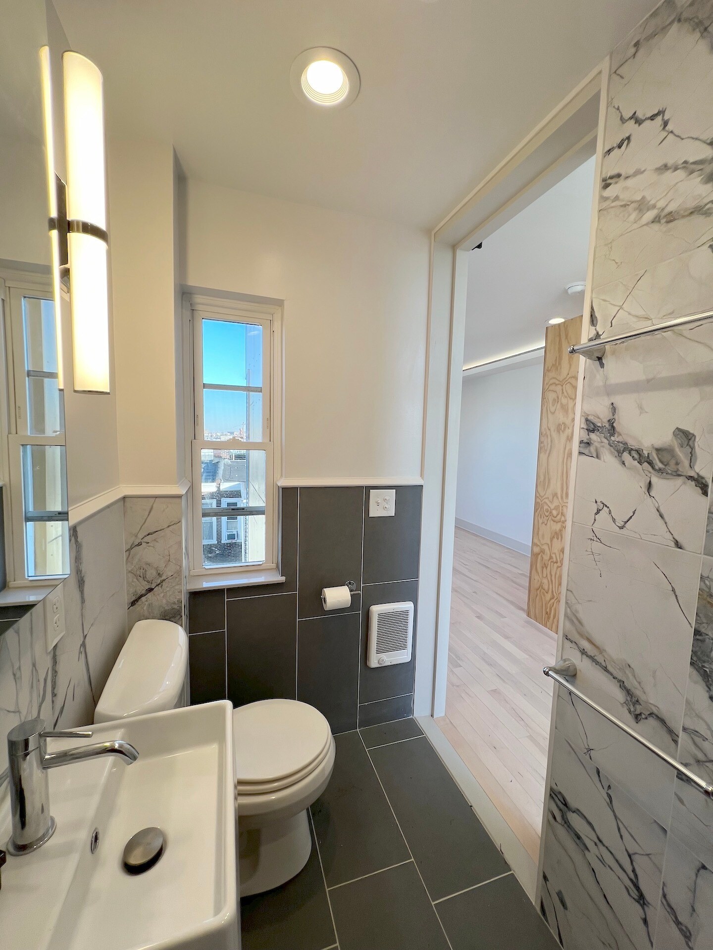 Building Photo - 2019 S Beechwood St