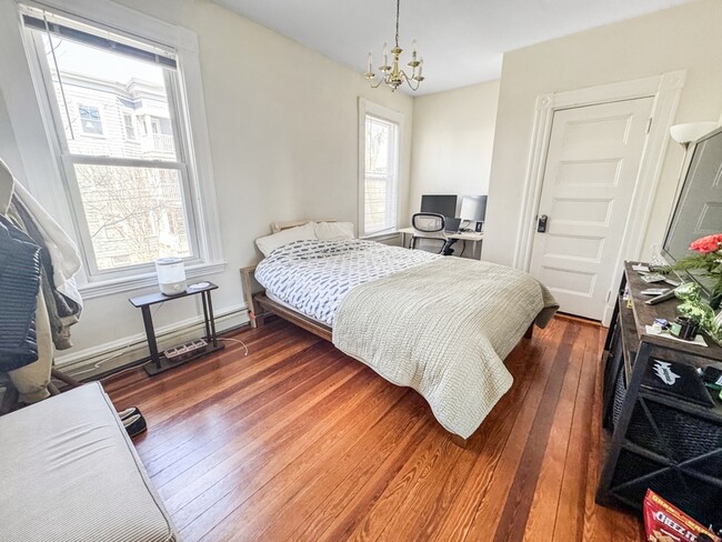 Building Photo - 52 Fayette St