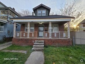 Building Photo - Renovated 3-Bedroom Home – We Welcome Sect...