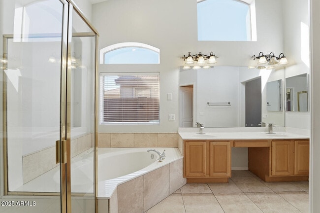 Building Photo - 7180 W Trails Dr