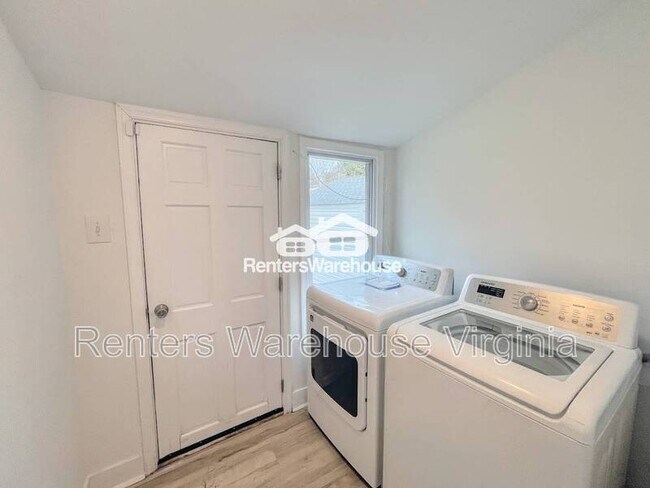 Building Photo - 4862 Norvella Ave