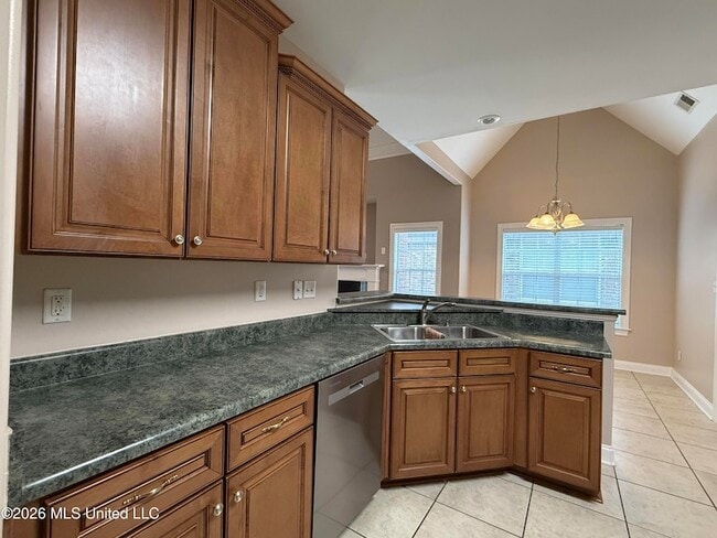 Building Photo - 4919 Rosebrook Cir E