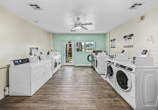 Building Photo - 8728 Mallard Reserve Dr