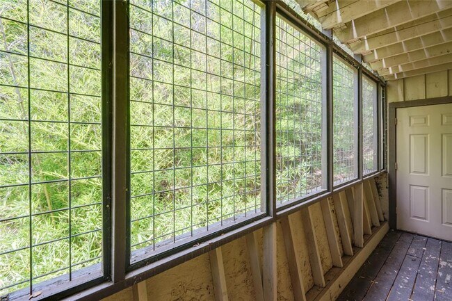 Building Photo - 1511 Shoal Creek Blvd