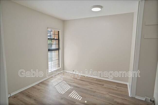 Building Photo - 27553 Saffron Ln