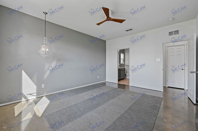 Building Photo - 2424 Bermont Red Ln