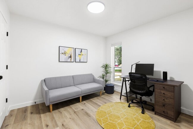 Building Photo - 15126 Forest Lodge Dr