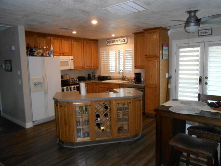 Building Photo - 2770 Diablo Dr