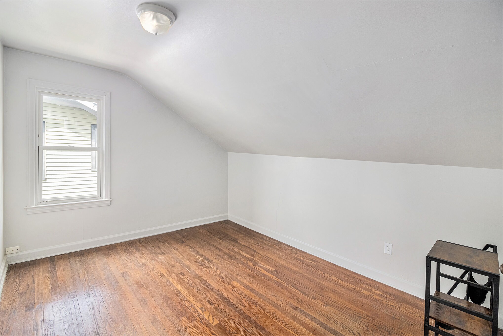 Building Photo - 392 E Cambourne St