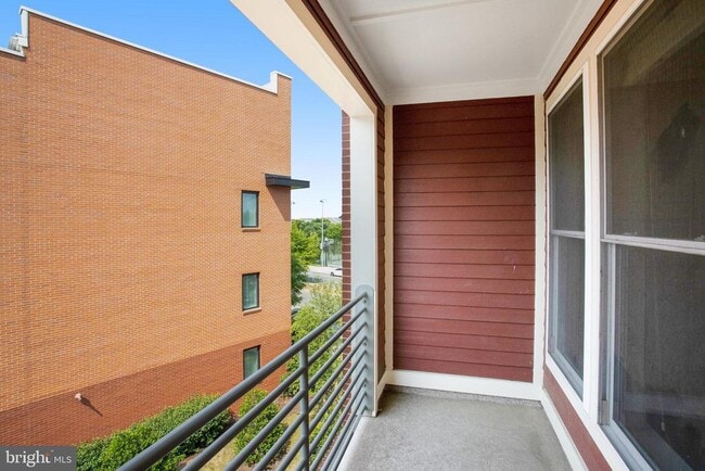 Building Photo - 1804 Potomac Ave