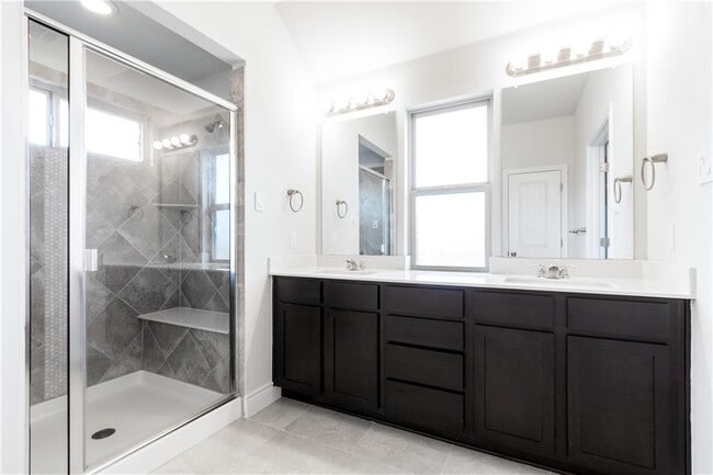 Building Photo - 2104 Pindos Pony Way