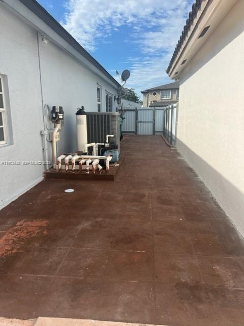 Building Photo - 9435 SW 156th Pl