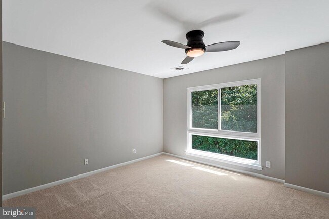 Building Photo - 11069 Saffold Way