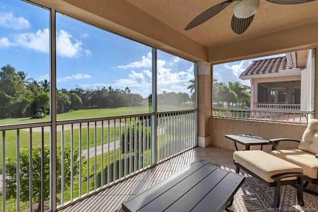 Building Photo - 2371 SW Carriage Hill Terrace