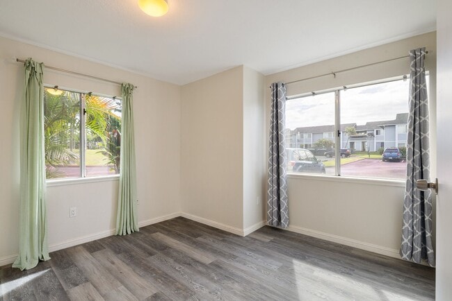 Building Photo - ~Pet Friendly - 2 bed /1 bath w/ 2 parking - Mililani Mauka~