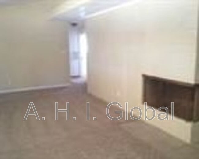 Building Photo - 2026 S Fannin St