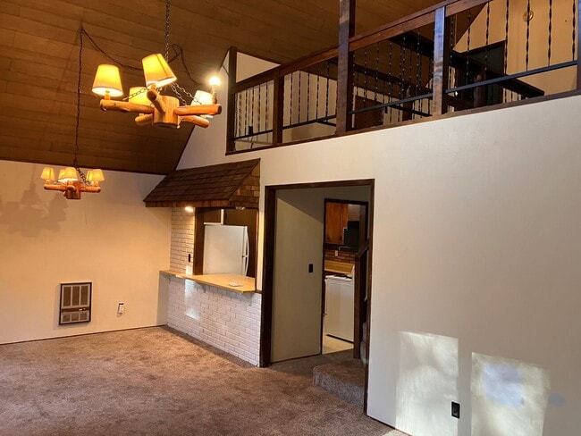 Building Photo - 2 Level cabin in a quiet wooded neighborhood