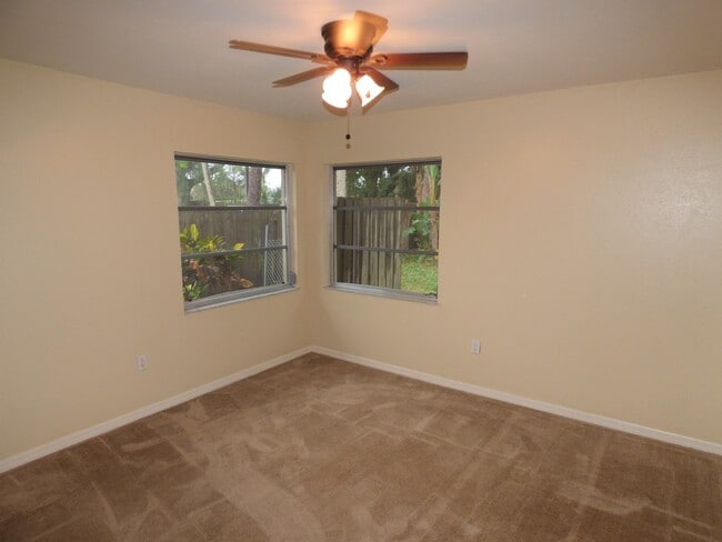 Building Photo - New York Section, Port Charlotte