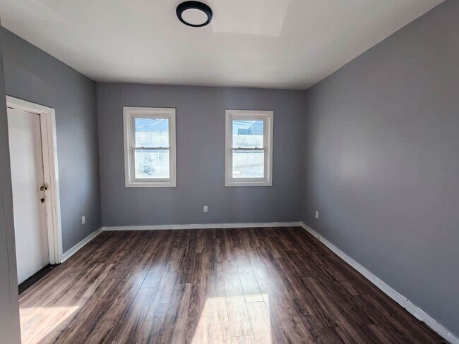 Building Photo - 91 Spring St