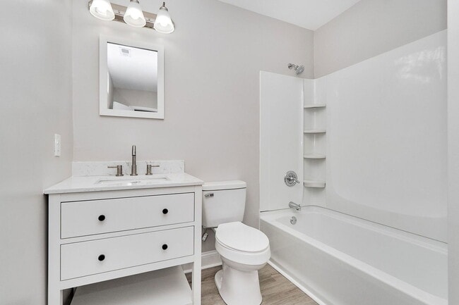 Building Photo - 1804 St Claire Ln