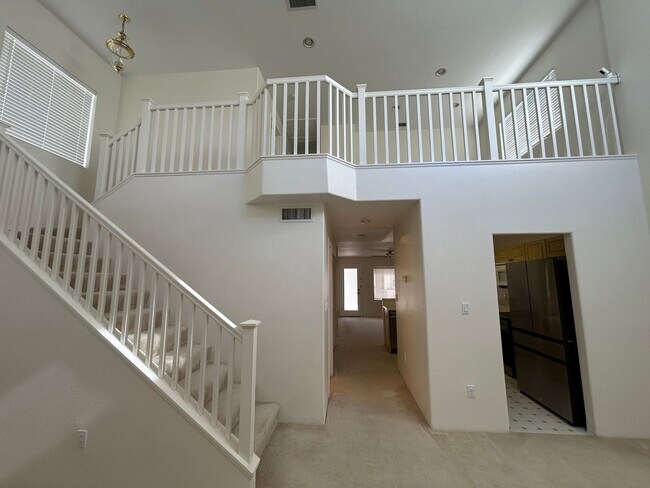 Building Photo - Large Ocean Pointe Home with In-Law Suite,...