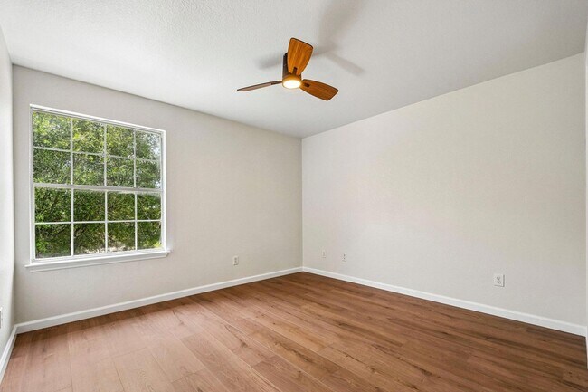 Building Photo - 231 Altamont St