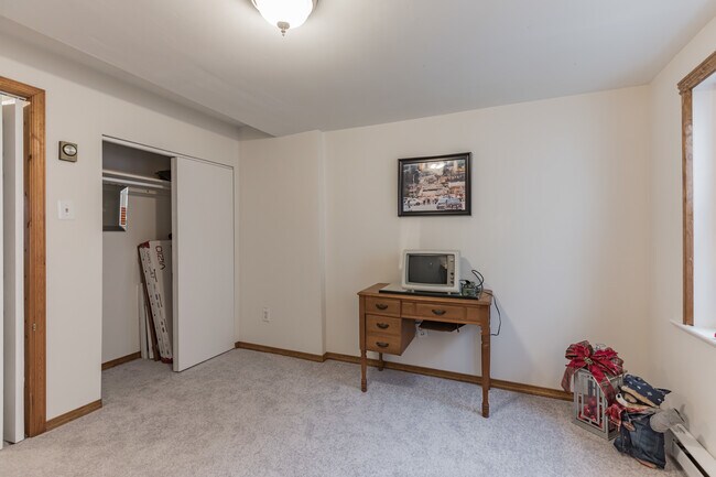 Building Photo - 3 W 1st Ave