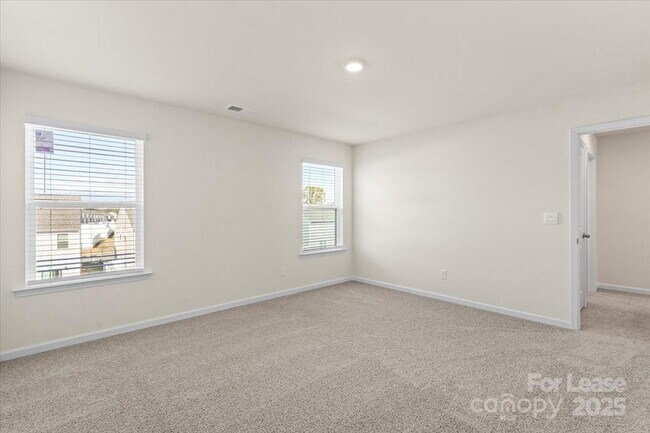 Building Photo - 1339 37th Ave Lane NE