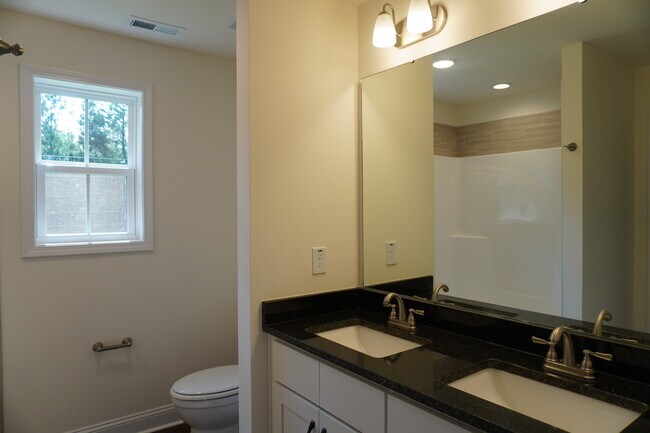 Building Photo - 385 Buhmann Dr