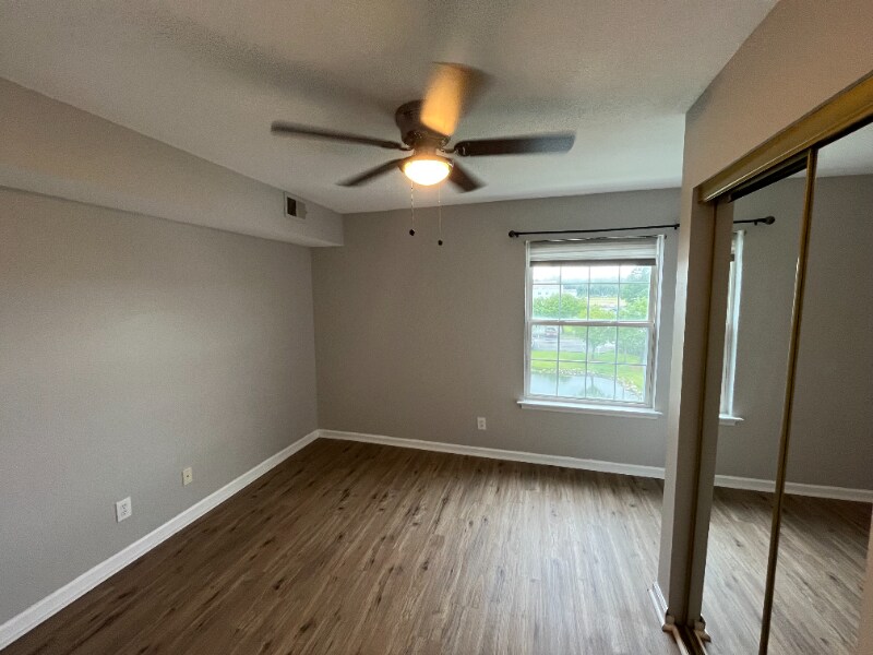 Building Photo - 2265 Huntingdon Dr