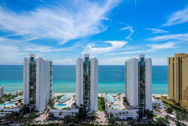 Building Photo - 16400 Collins Ave