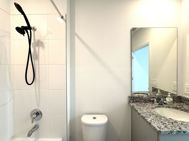 Building Photo - 2958 Sunstar Dr